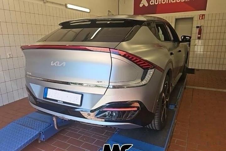 Grå Kia EV6 fra 2023