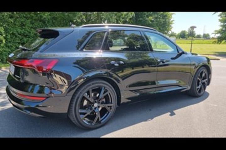 undefined Audi e-tron fra 2019