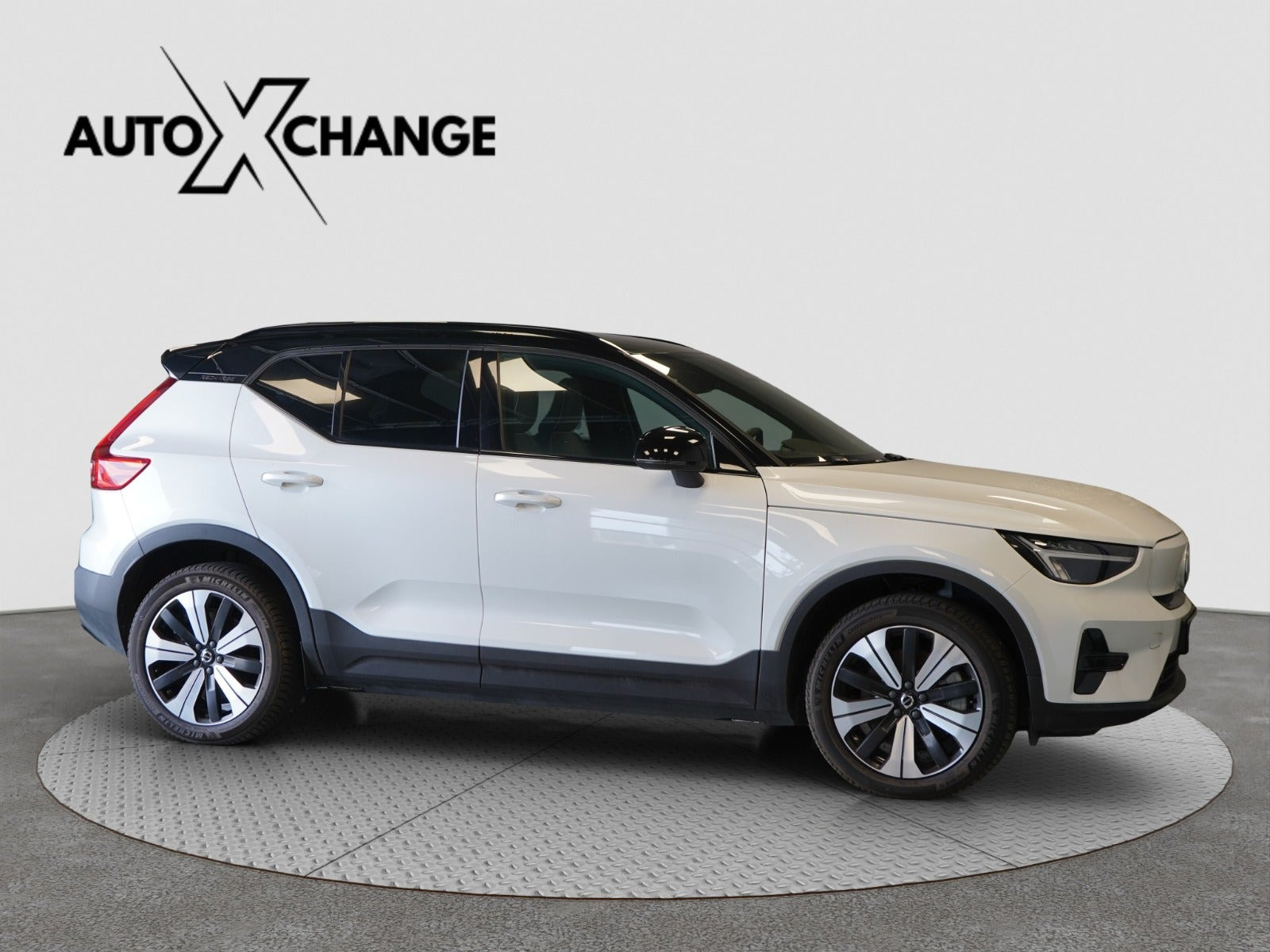 Hvid Volvo XC40 fra 2023