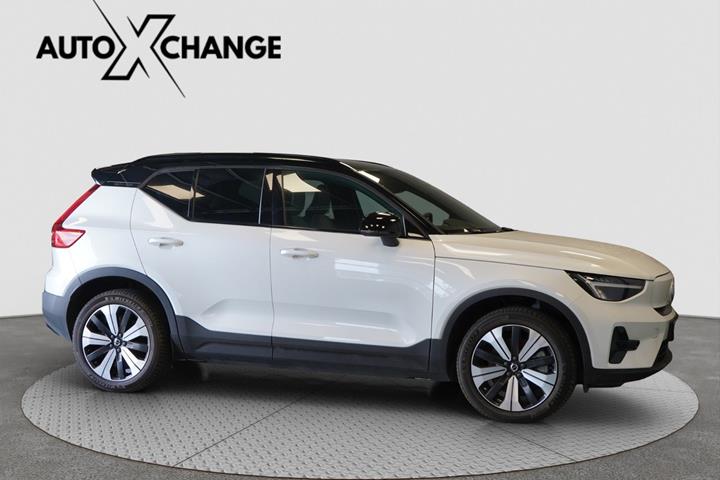 Hvid Volvo XC40 fra 2023