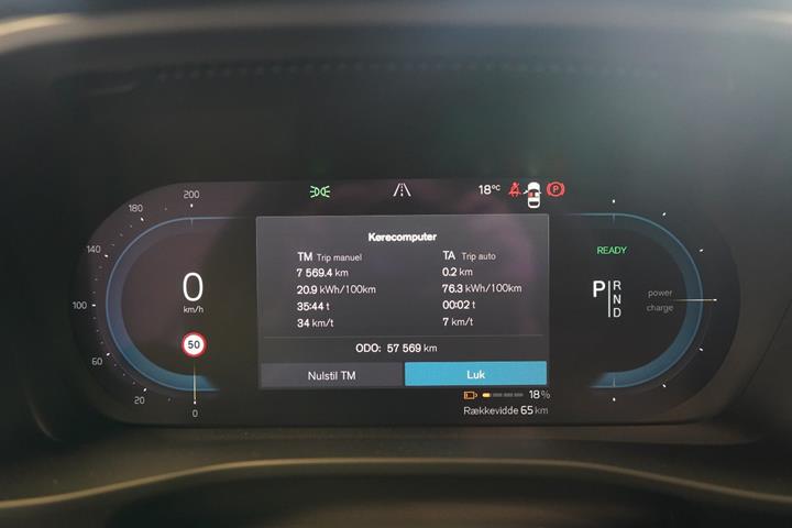 Hvid Volvo XC40 fra 2023
