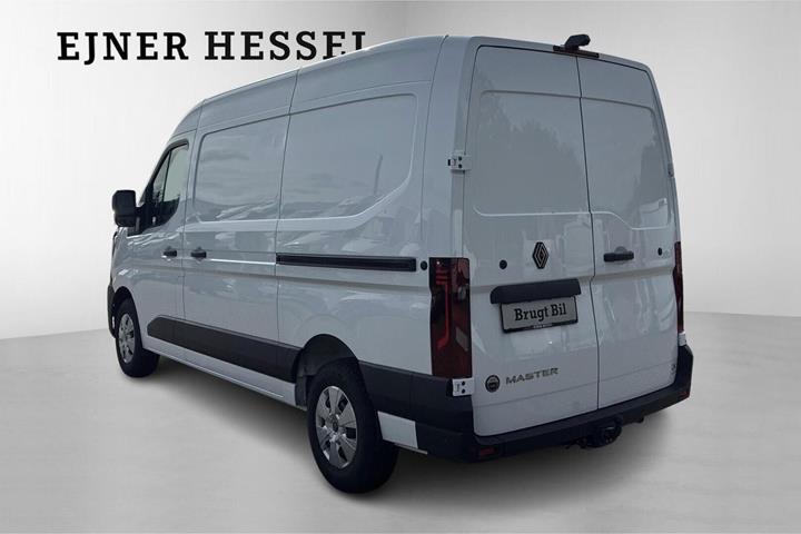 Hvid Renault Master V T33 fra 2025