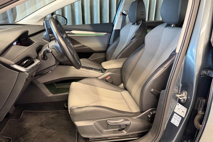 Grå Skoda Enyaq fra 2021