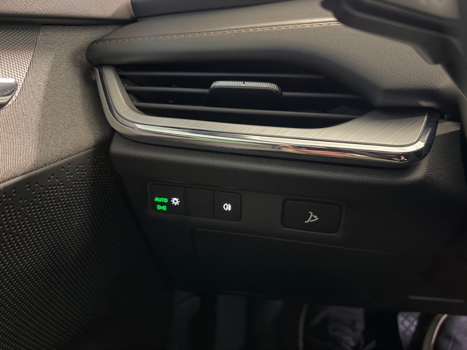 Grå Skoda Enyaq fra 2021
