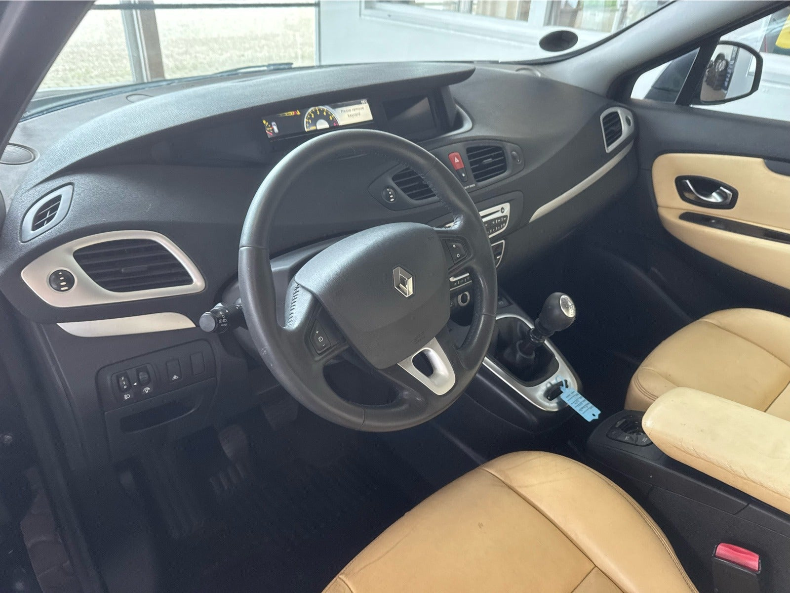 Sort Renault Grand Scenic III fra 2011
