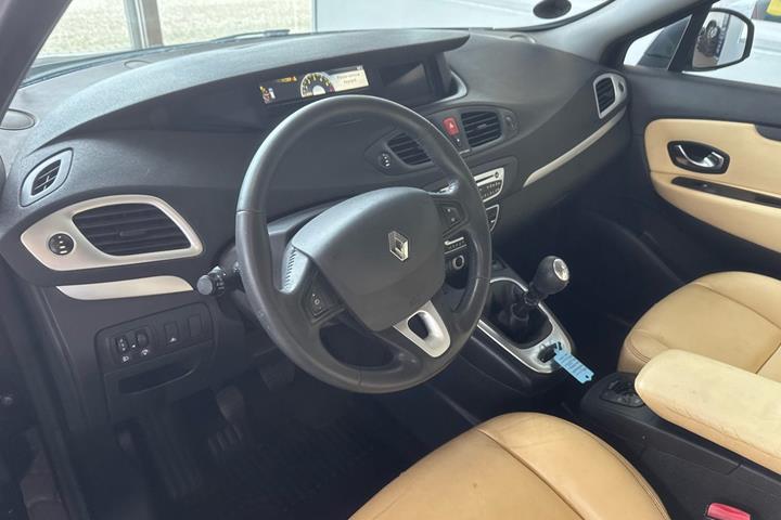 Sort Renault Grand Scenic III fra 2011