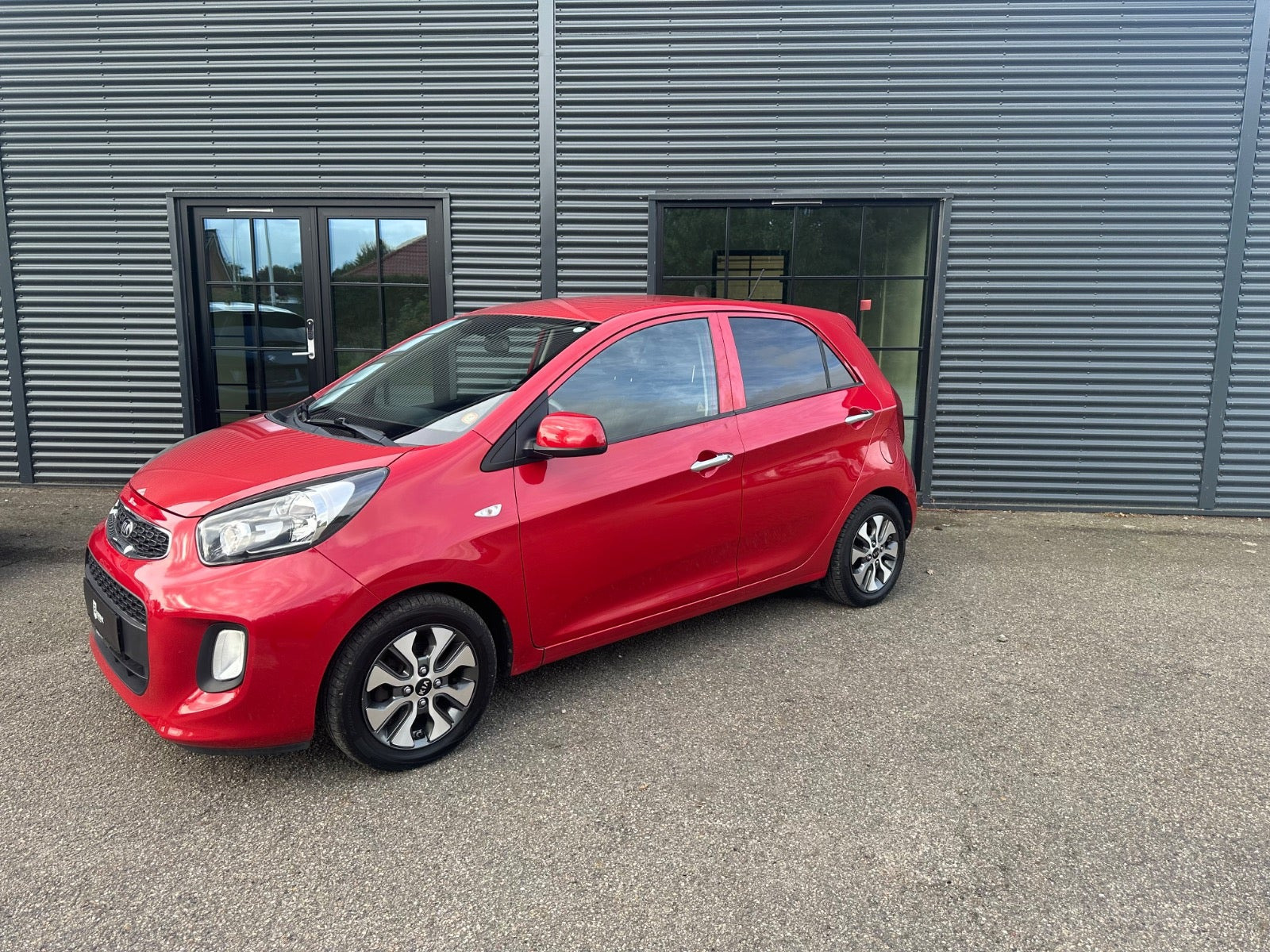 Rød Kia Picanto fra 2016