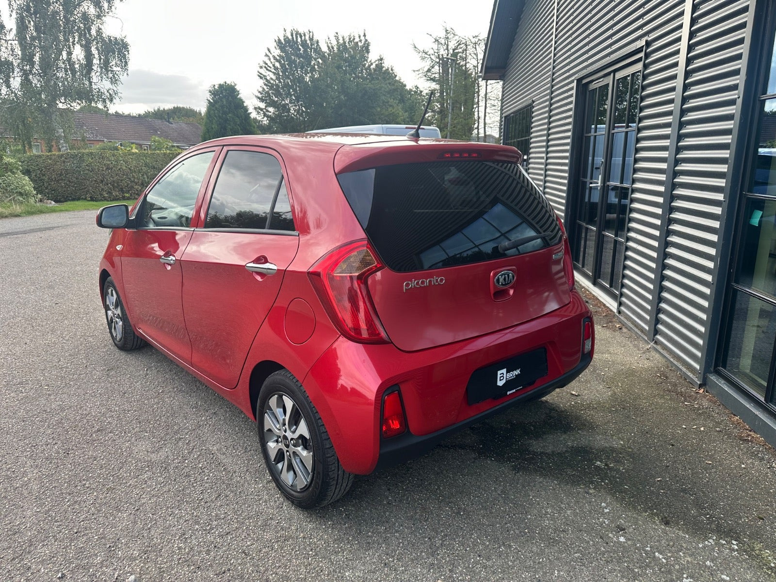 Rød Kia Picanto fra 2016