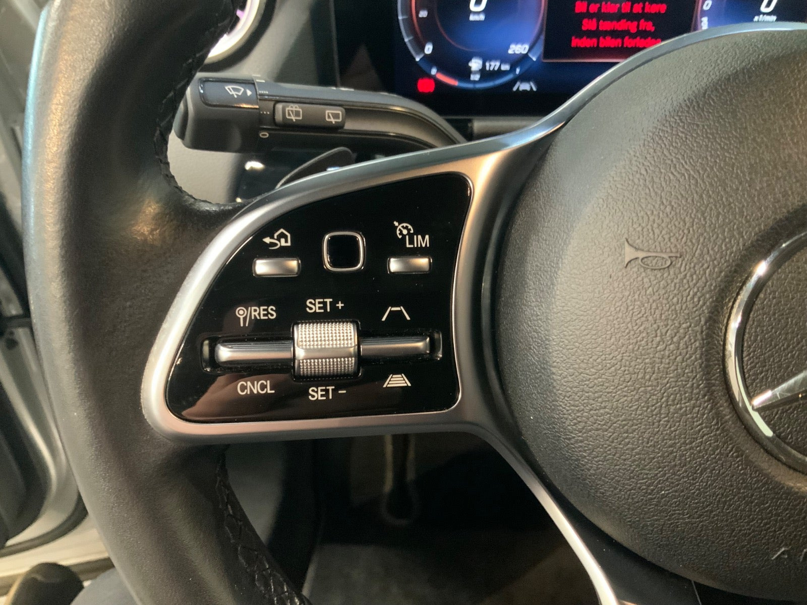 Sølv Mercedes GLA250 e fra 2021