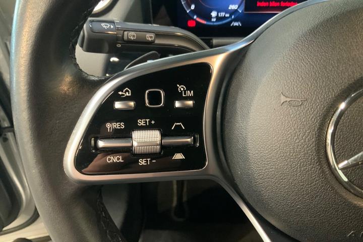 Sølv Mercedes GLA250 e fra 2021