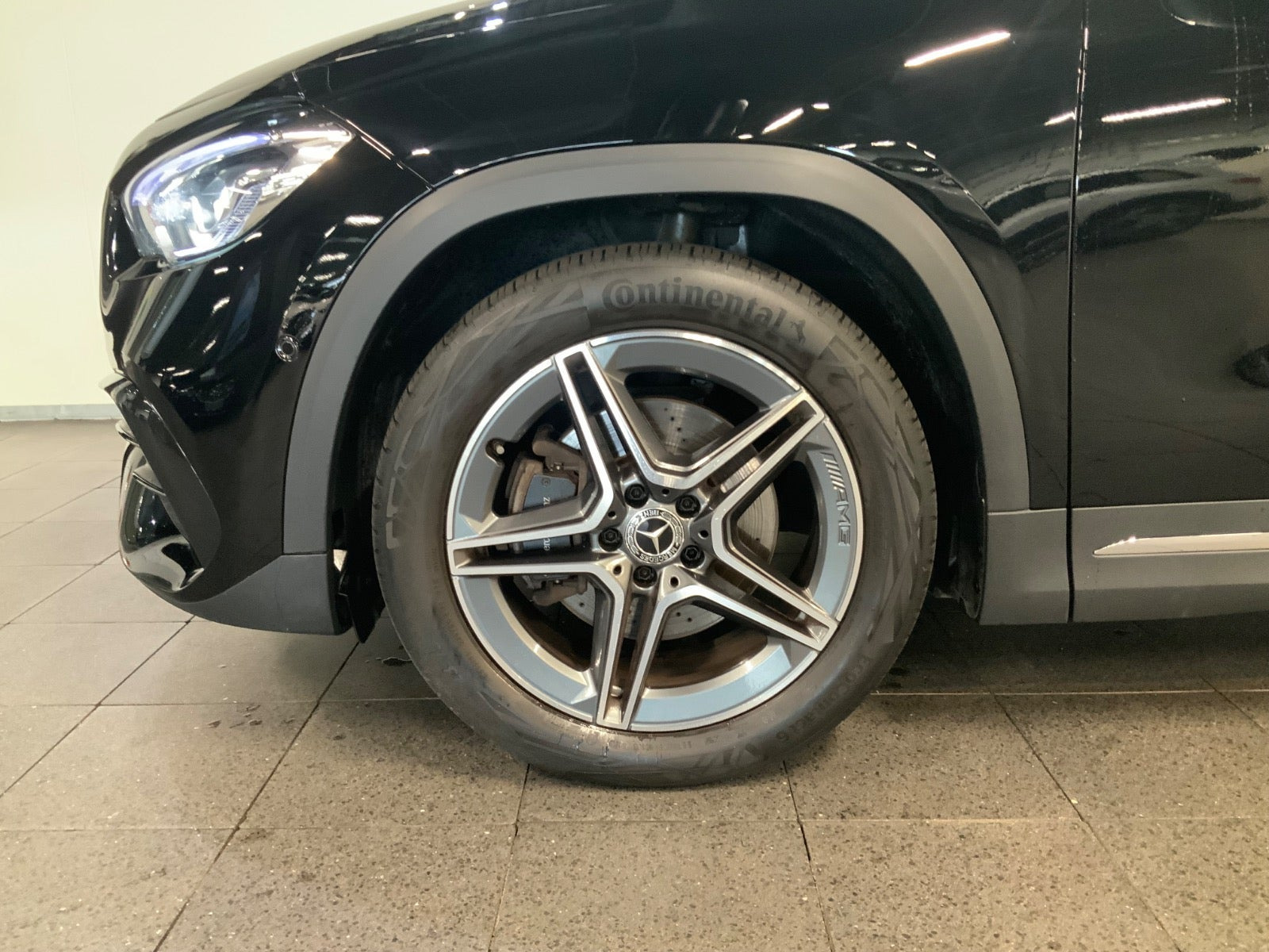 Sort Mercedes GLA200 fra 2021