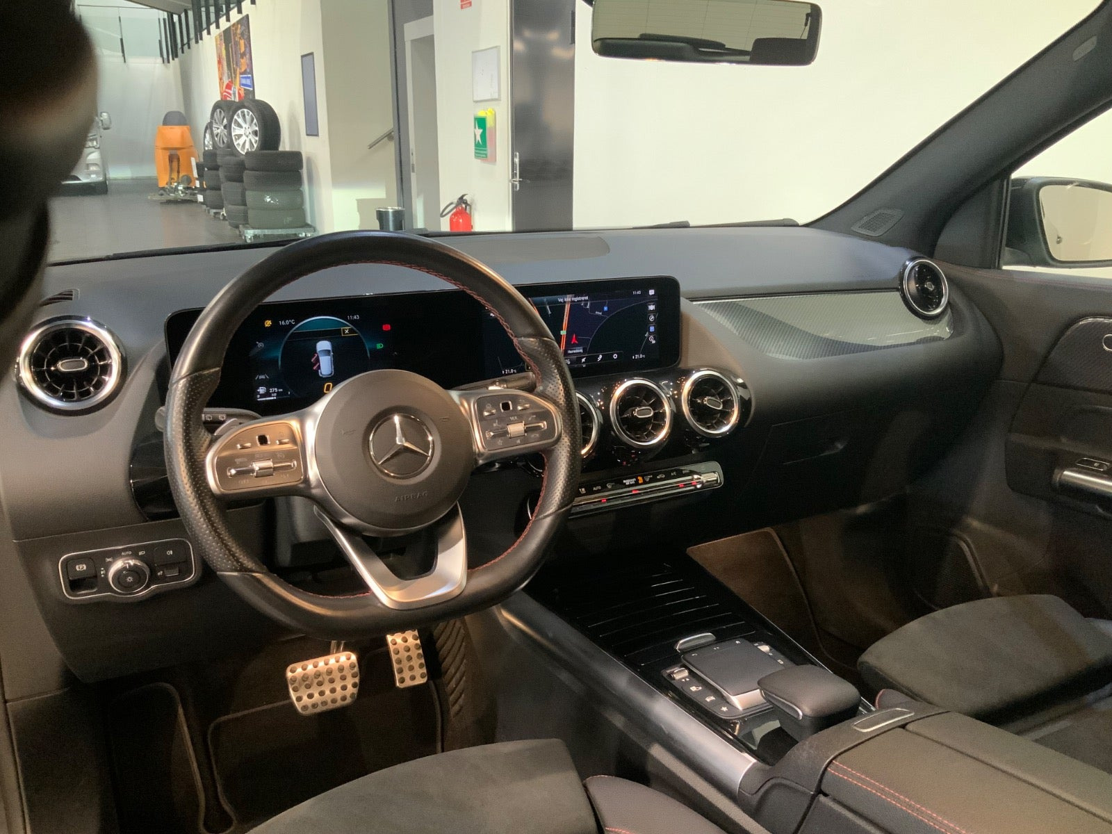 Sort Mercedes GLA200 fra 2021