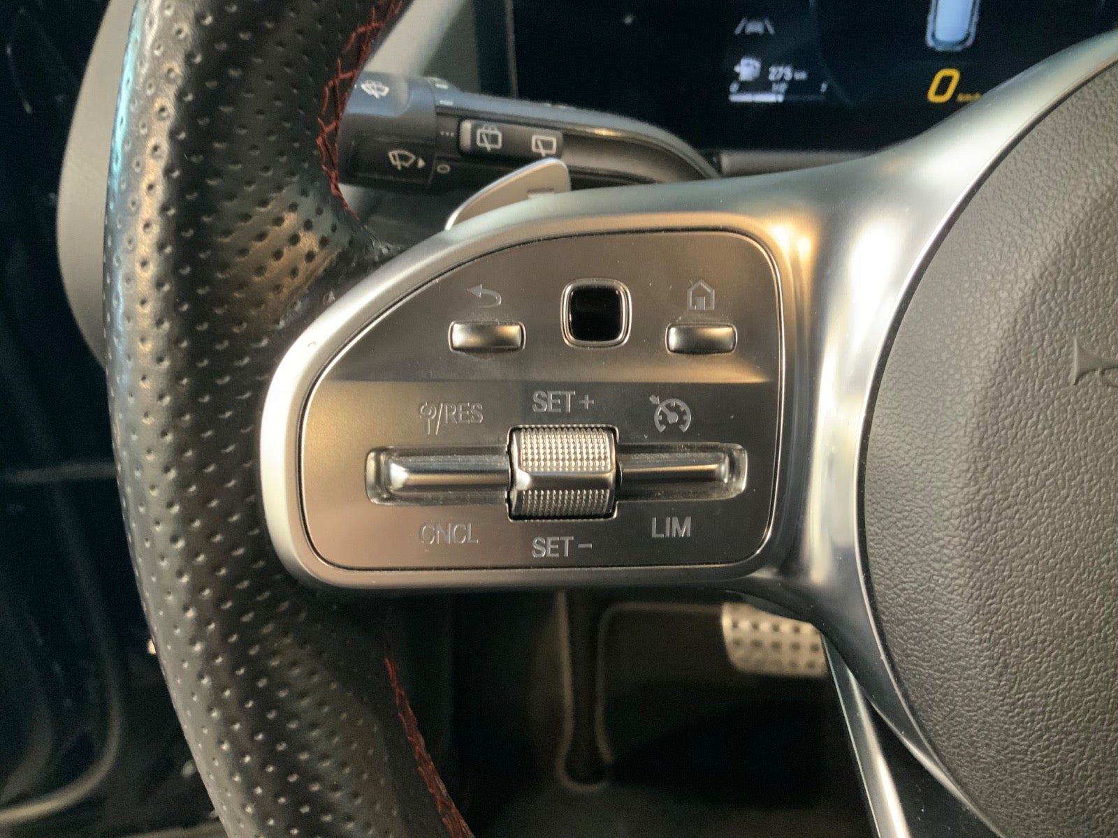 Sort Mercedes GLA200 fra 2021