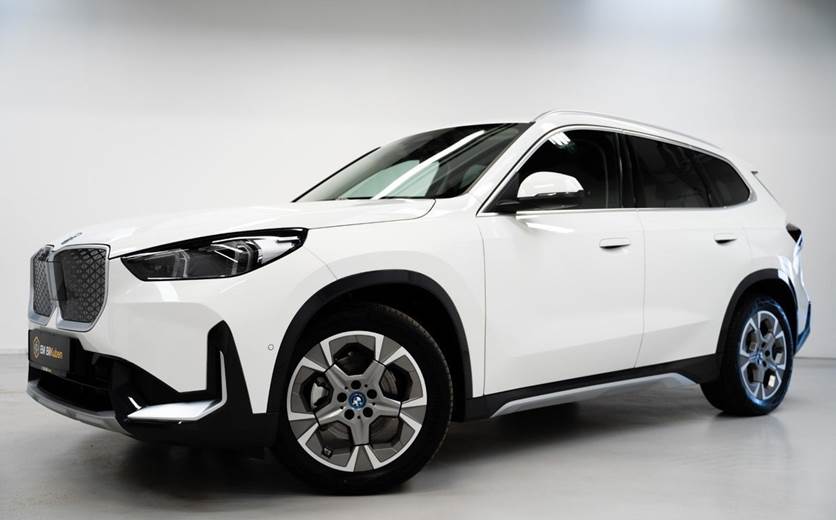 BMW iX1 eDrive20 X-Line