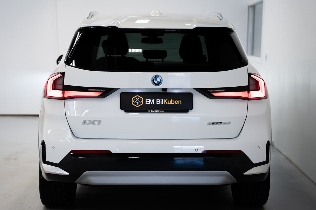 undefined BMW iX1 fra 2025