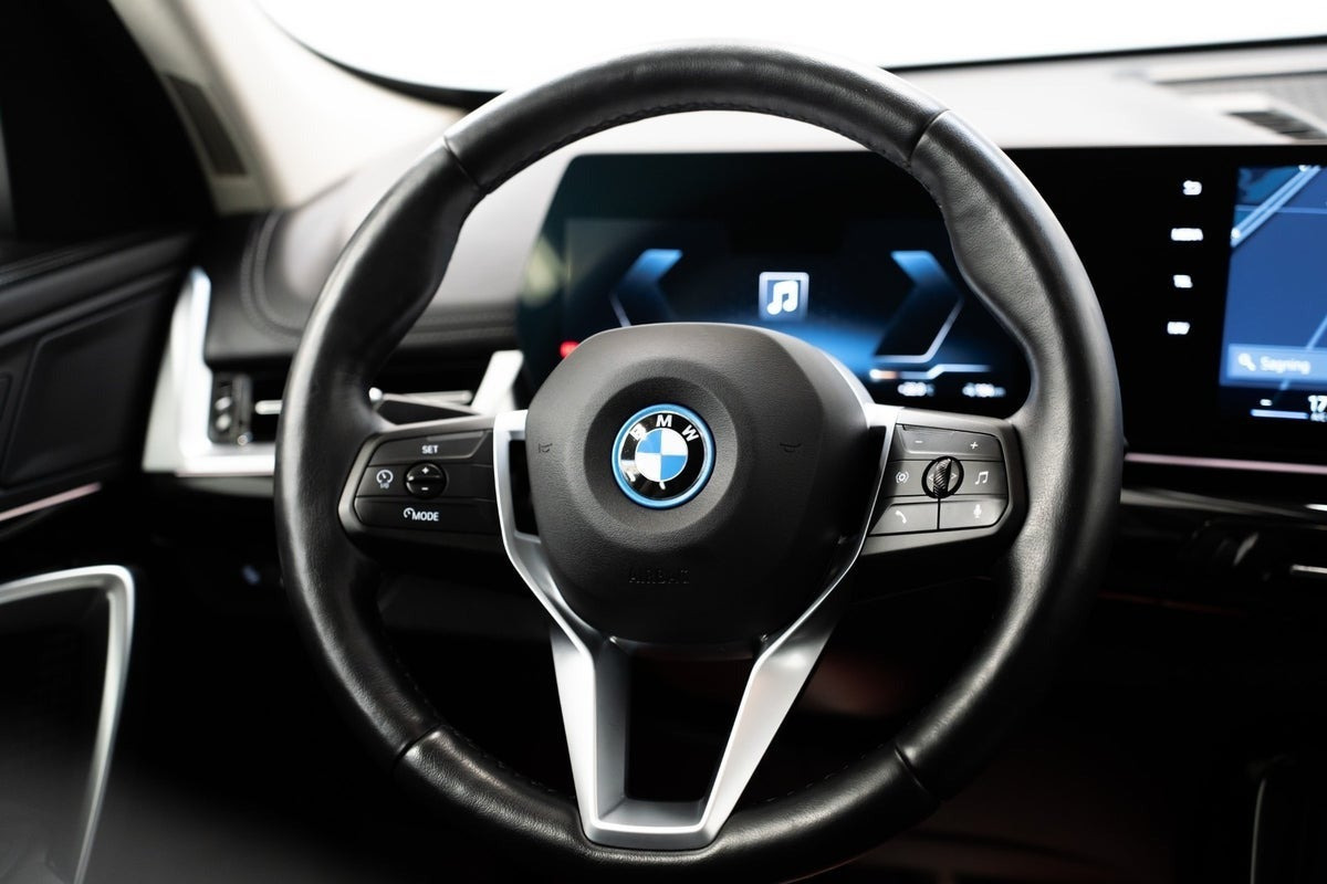 undefined BMW iX1 fra 2025