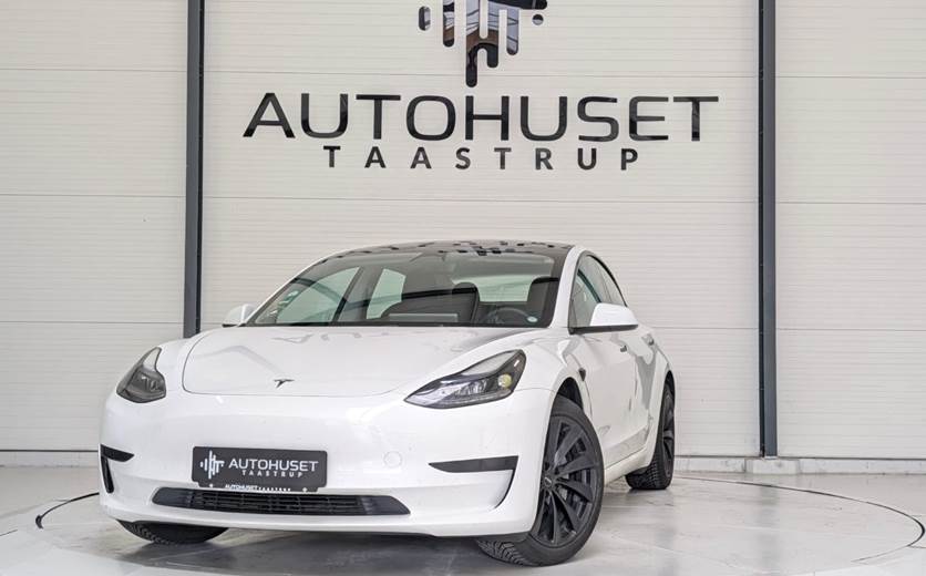 Tesla Model 3 RWD