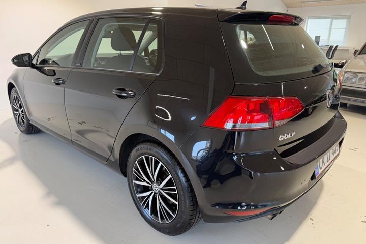 Sort VW Golf VII fra 2017