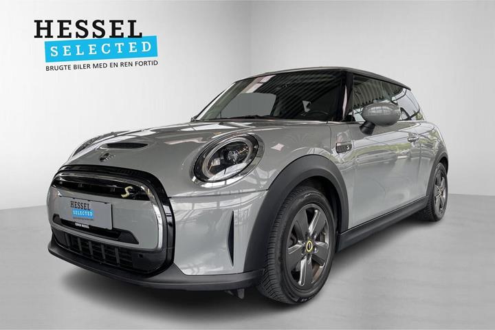 Grå Mini Cooper SE fra 2021 set udefra