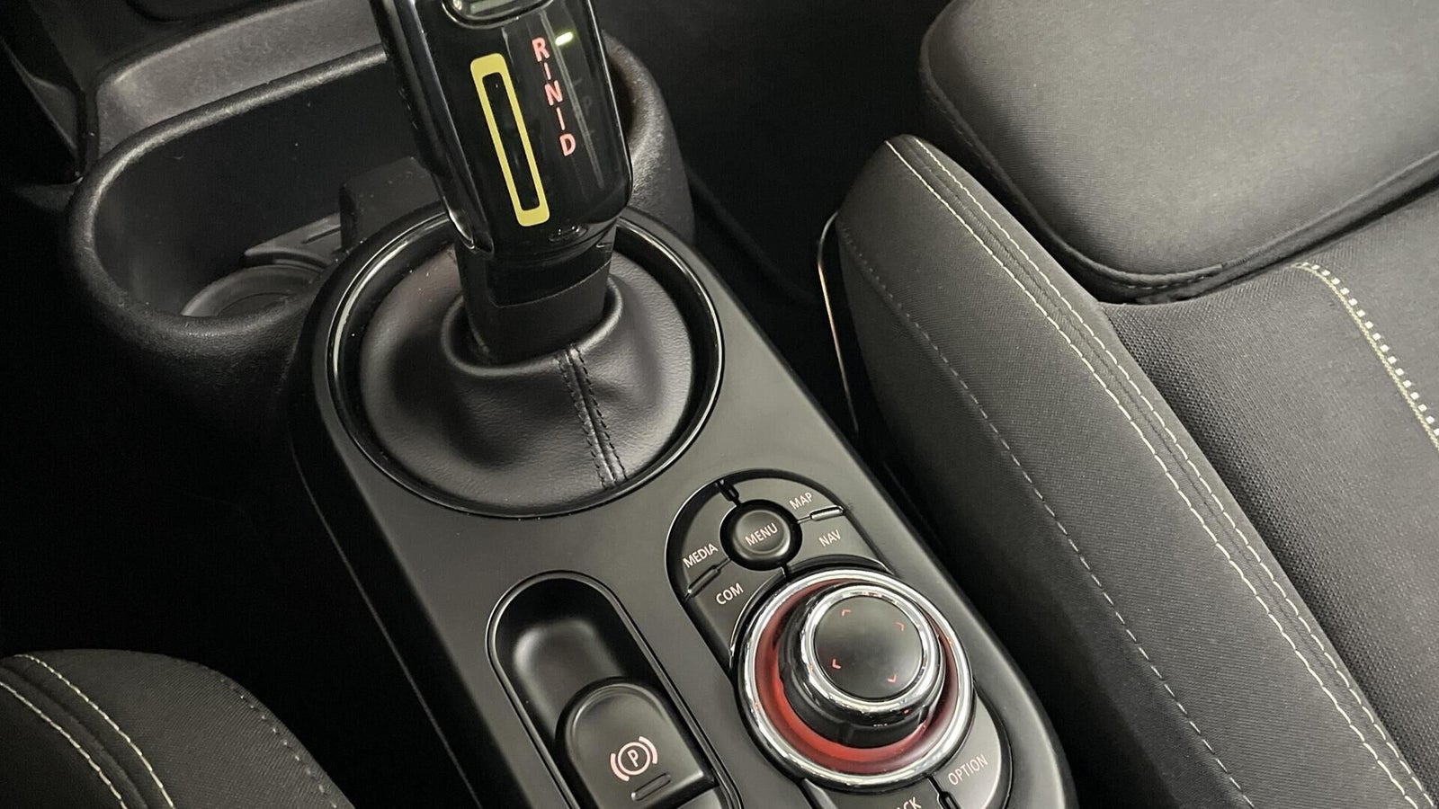 Grå Mini Cooper SE fra 2021