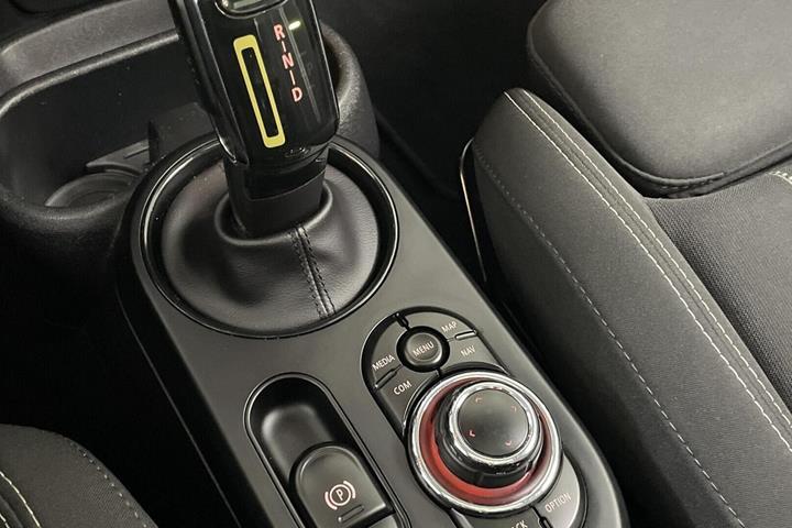 Grå Mini Cooper SE fra 2021