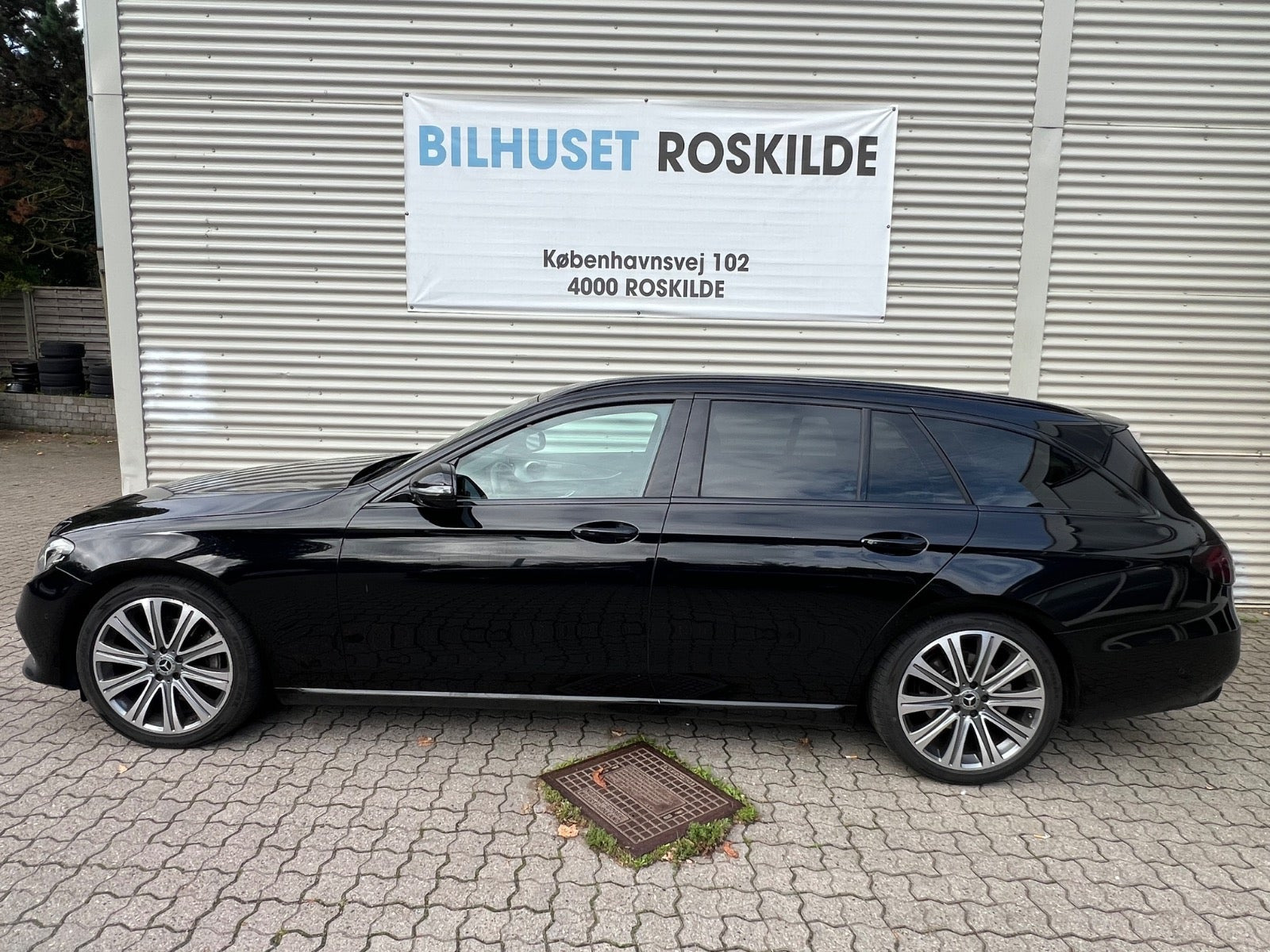 Sort Mercedes E220 d fra 2017