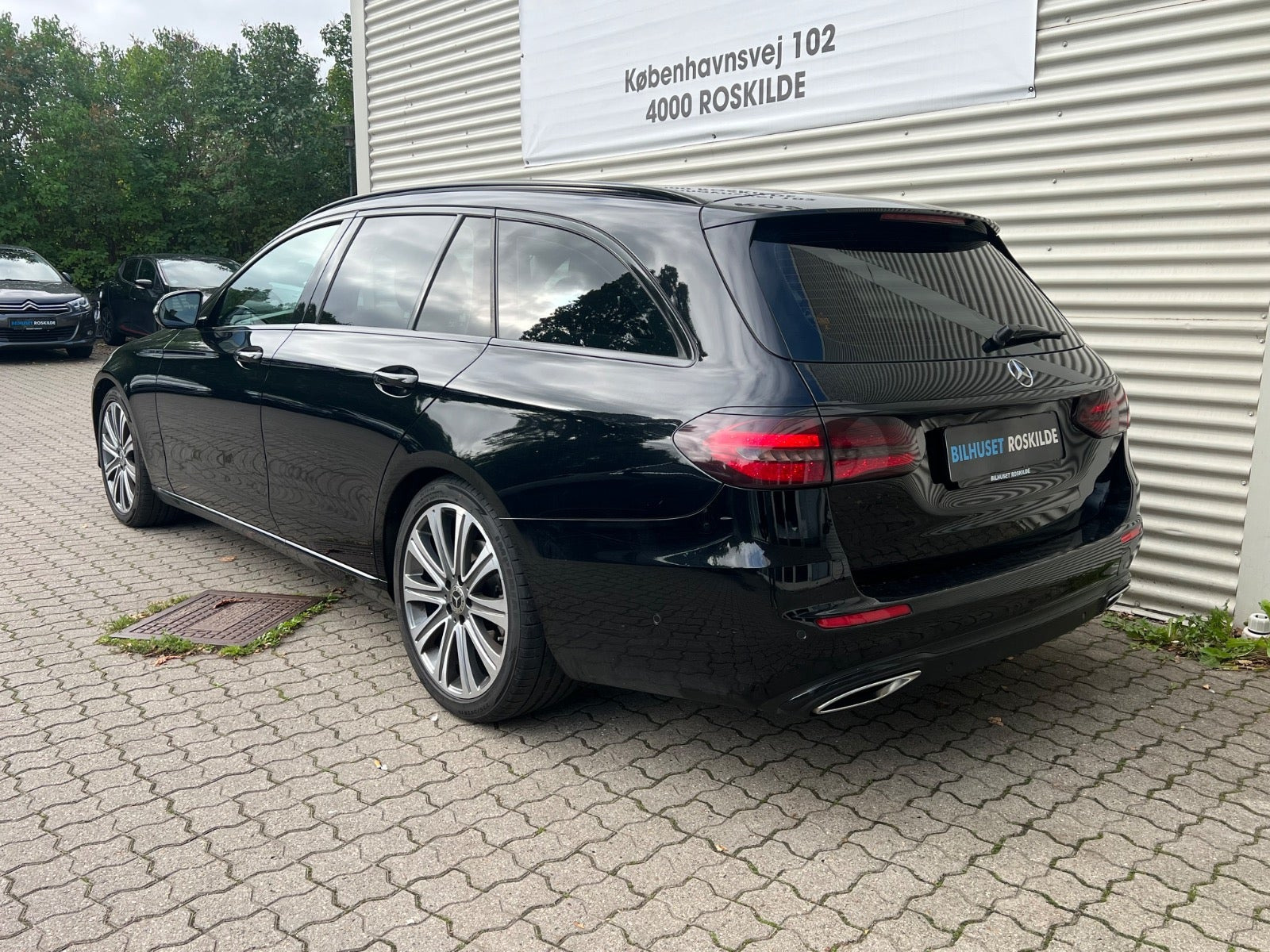 Sort Mercedes E220 d fra 2017