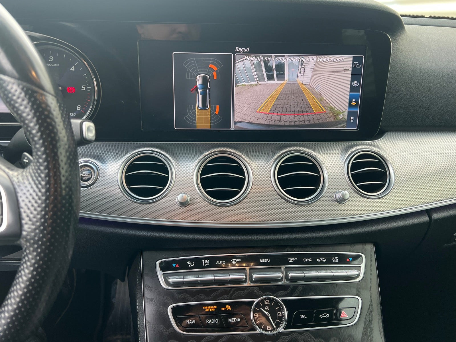Sort Mercedes E220 d fra 2017