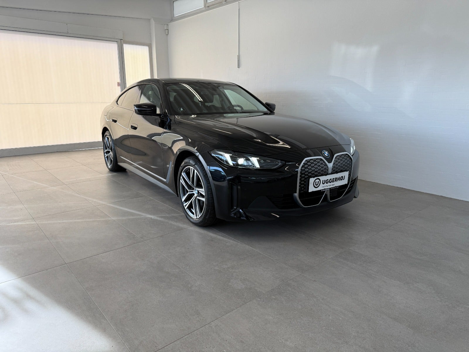 Sort BMW i4 fra 2025