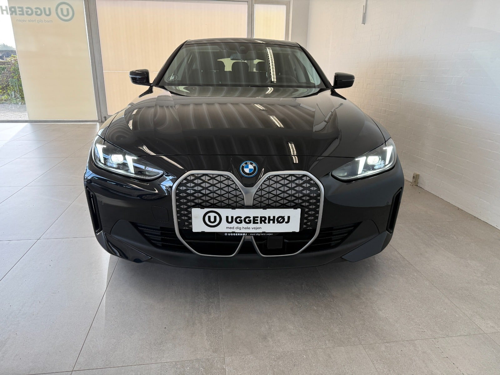 Sort BMW i4 fra 2025