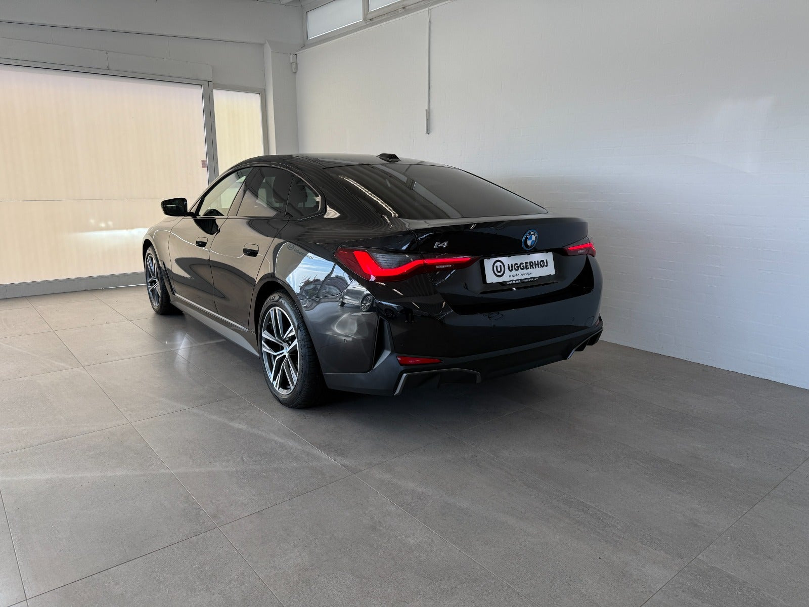 Sort BMW i4 fra 2025