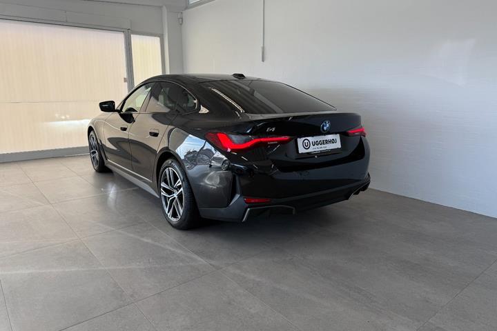 Sort BMW i4 fra 2025