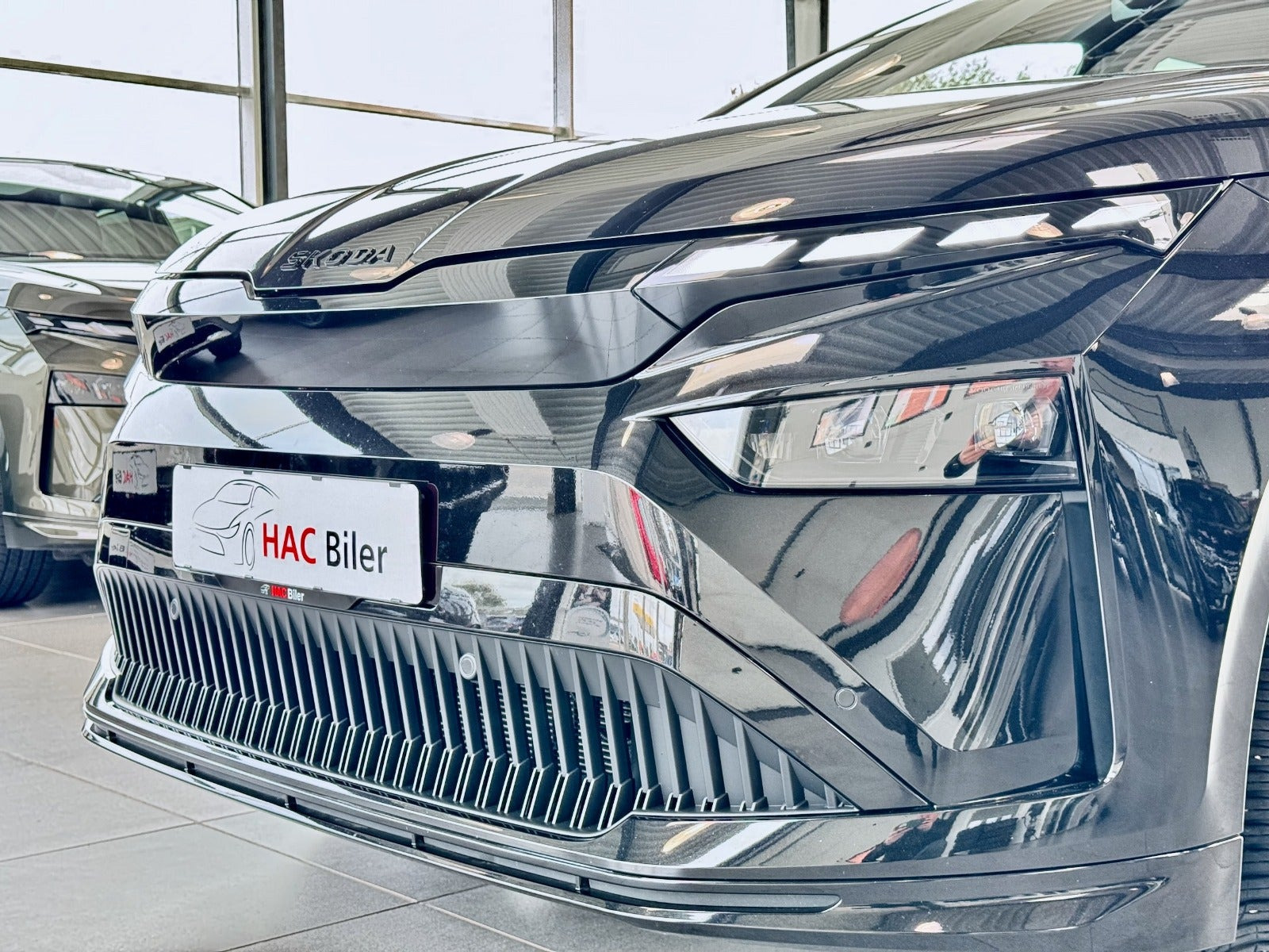 Sort Skoda Enyaq fra 2026