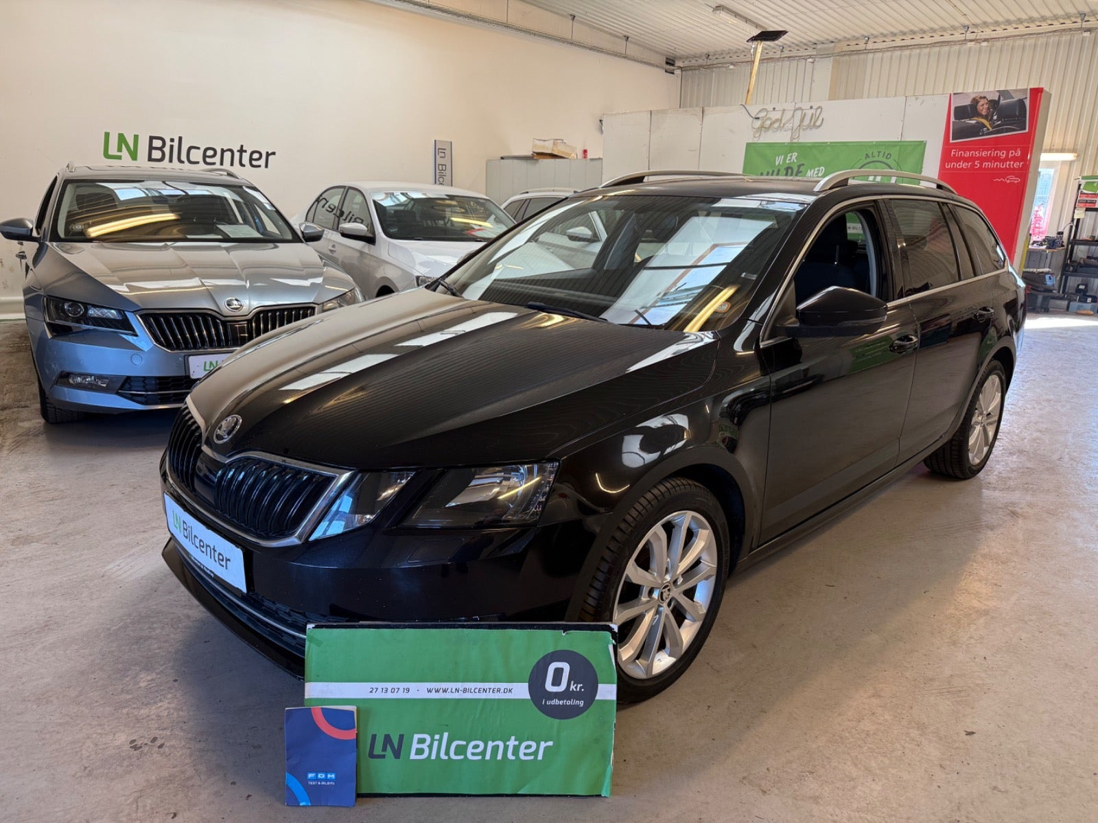 Sort Skoda Octavia fra 2018