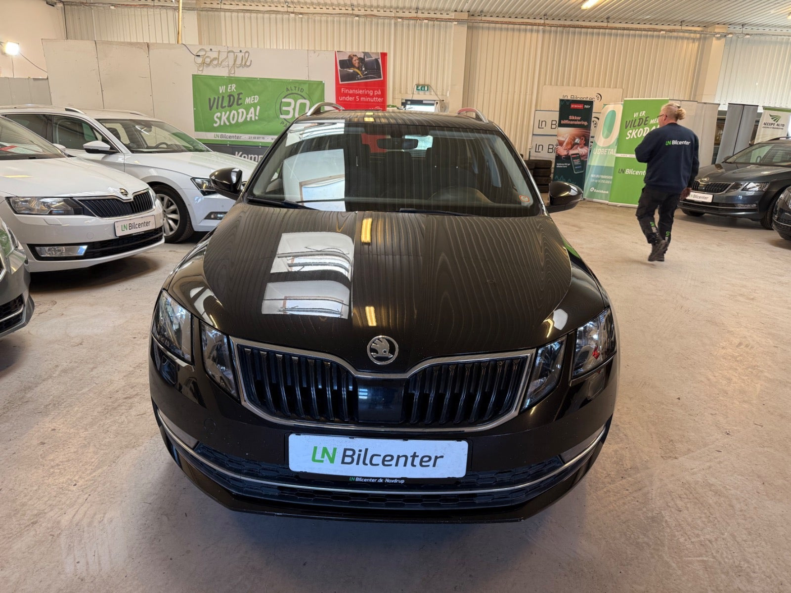Sort Skoda Octavia fra 2018
