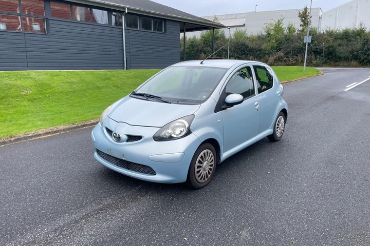 undefined Toyota Aygo fra 2006 set udefra