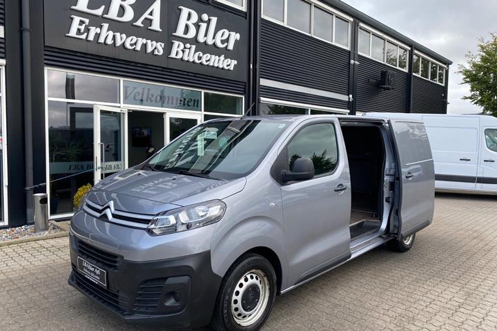 Grå Citroën Jumpy fra 2023