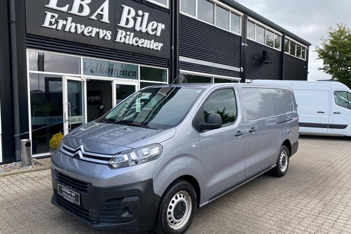 Grå Citroën Jumpy fra 2023