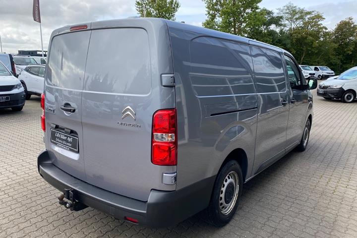 Grå Citroën Jumpy fra 2023