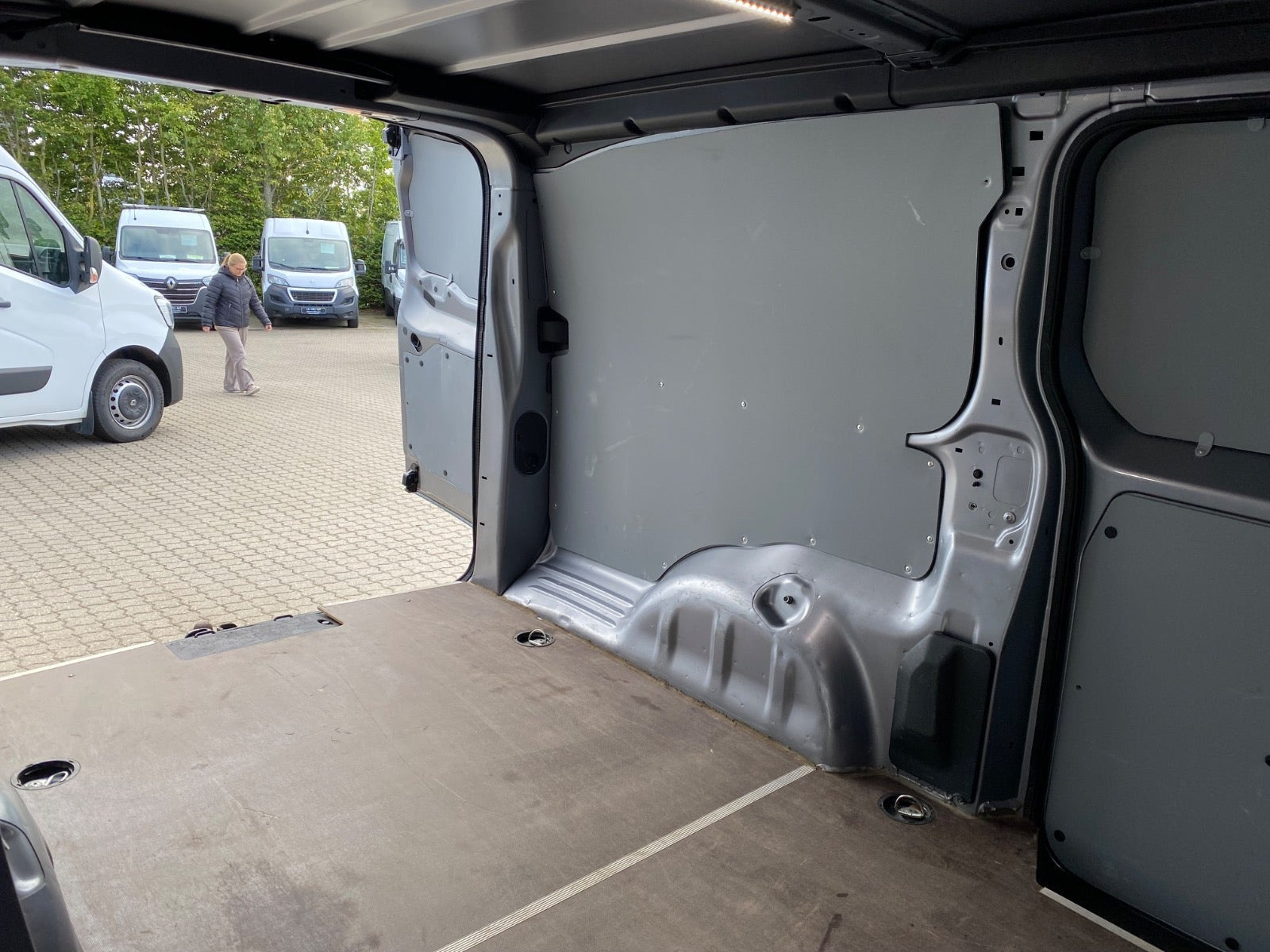Grå Citroën Jumpy fra 2023
