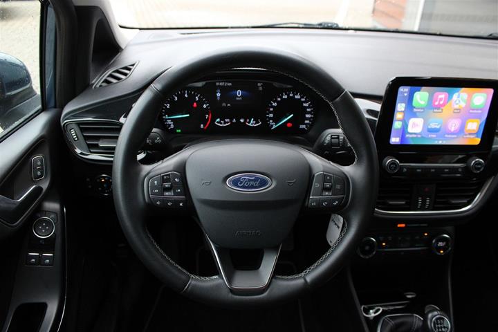 Blå Ford Fiesta fra 2019