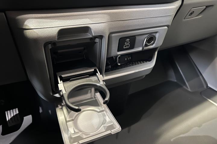 Sort Ford E-Transit Custom 340 L2 fra 2026