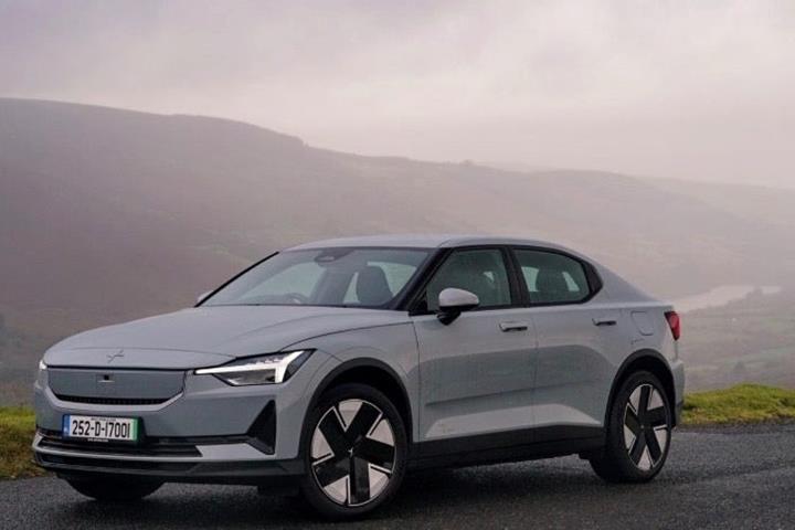 Grå Polestar 2 fra 2027
