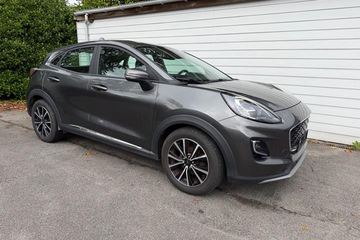 Grå Ford Puma fra 2021