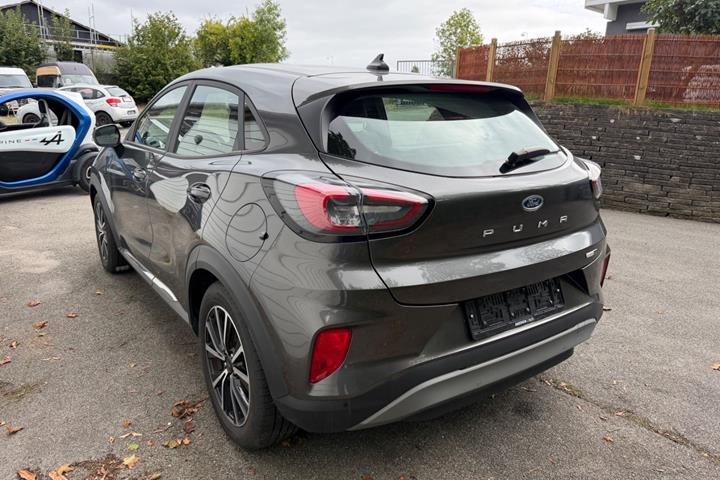 Grå Ford Puma fra 2021