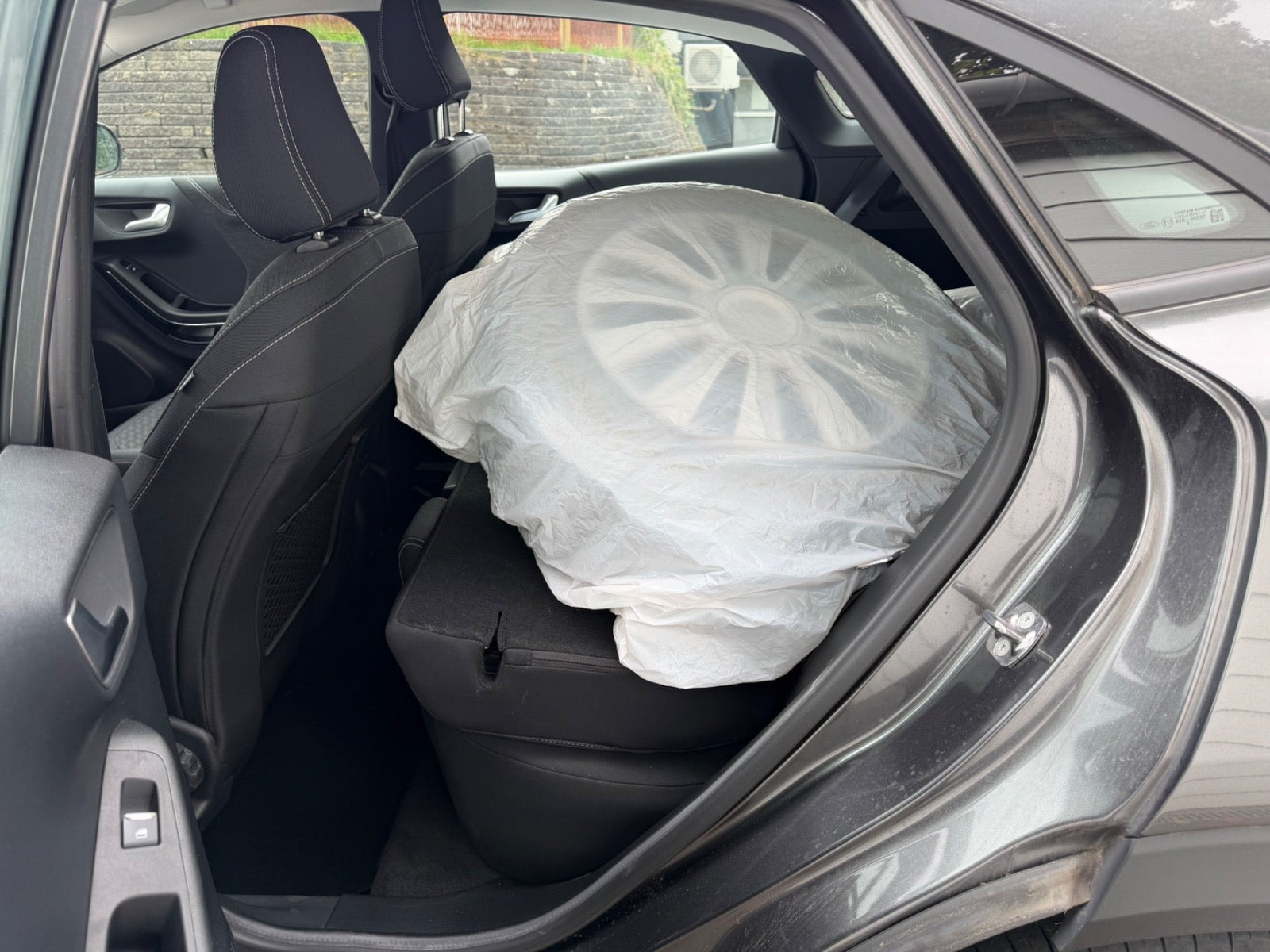 Grå Ford Puma fra 2021