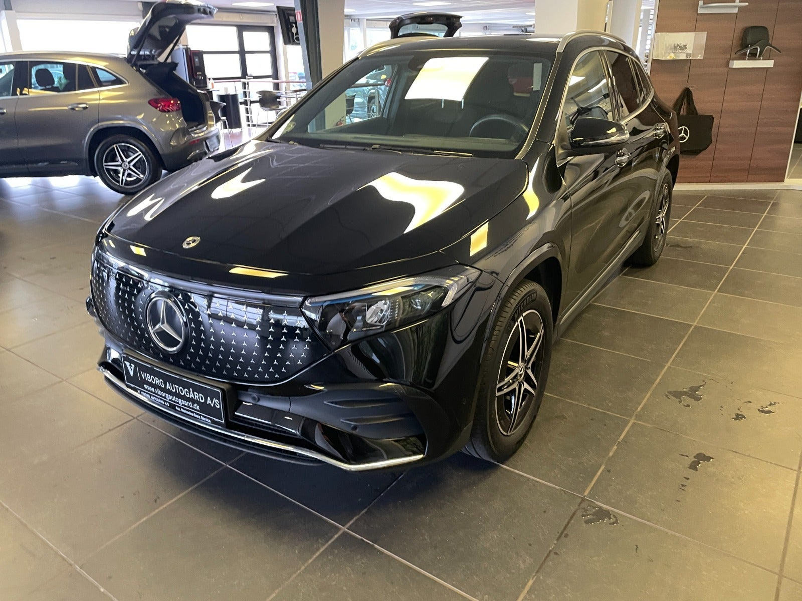 Sort Mercedes EQA250+ fra 2025