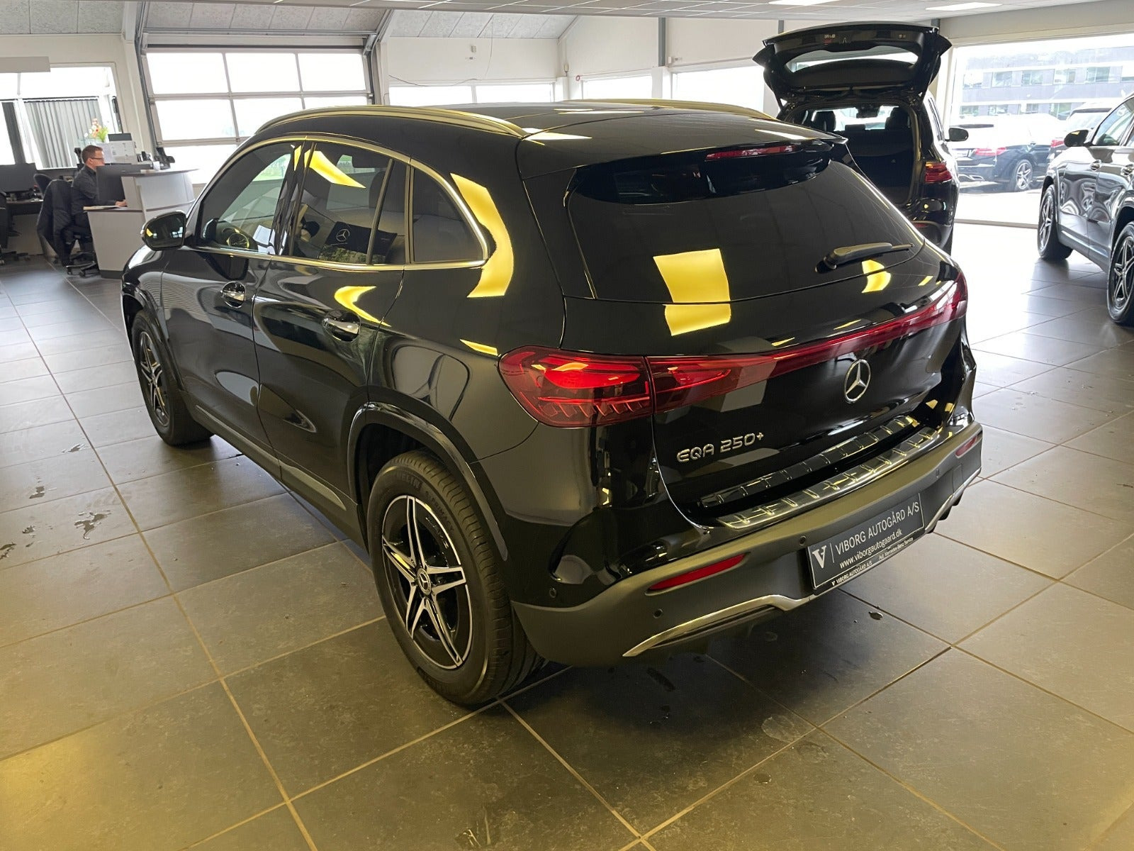Sort Mercedes EQA250+ fra 2025