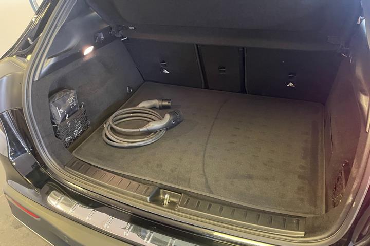 Sort Mercedes EQA250+ fra 2025