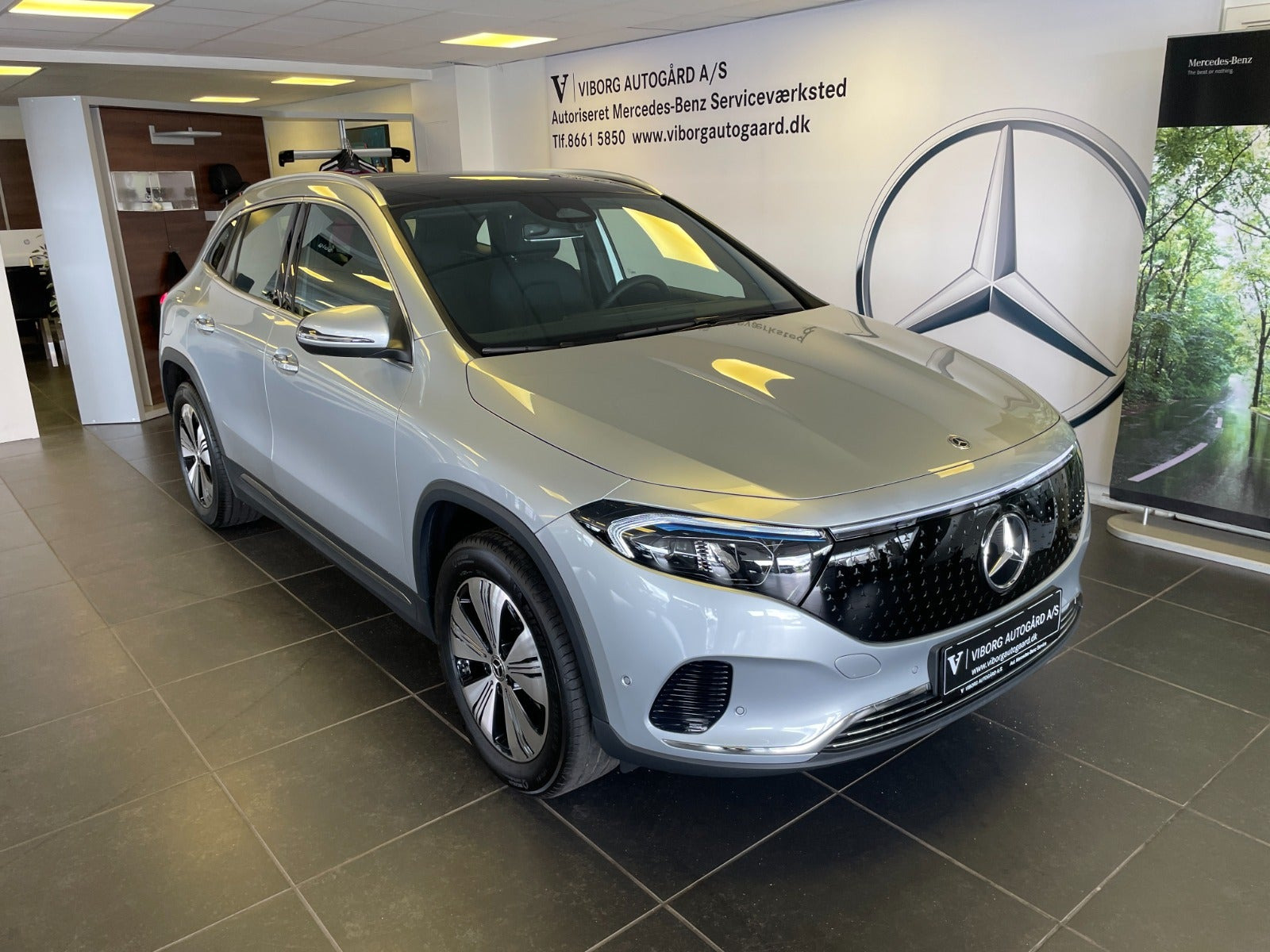Sølv Mercedes EQA250+ fra 2026